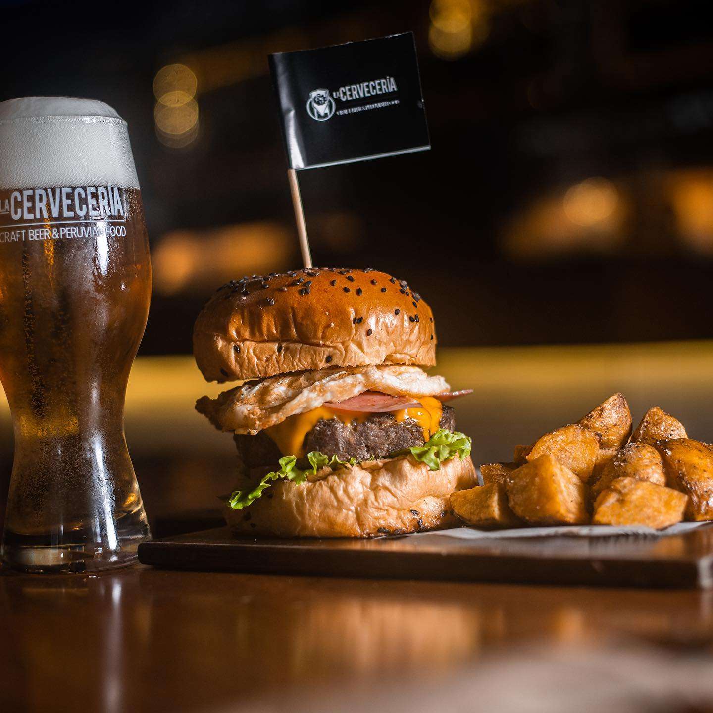 Hamburguesa Fury Bacon en CervecerÃ­a Lima